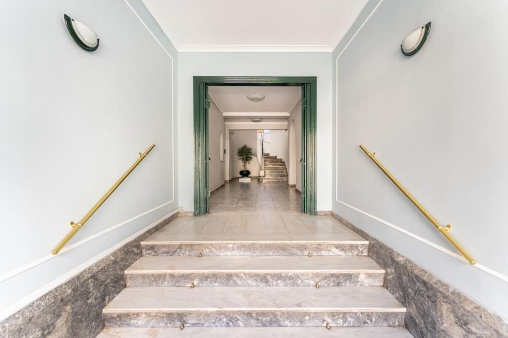 Amazing 3Bdr Apt With Unique Roof Garden In Plaka Athen Exterior foto