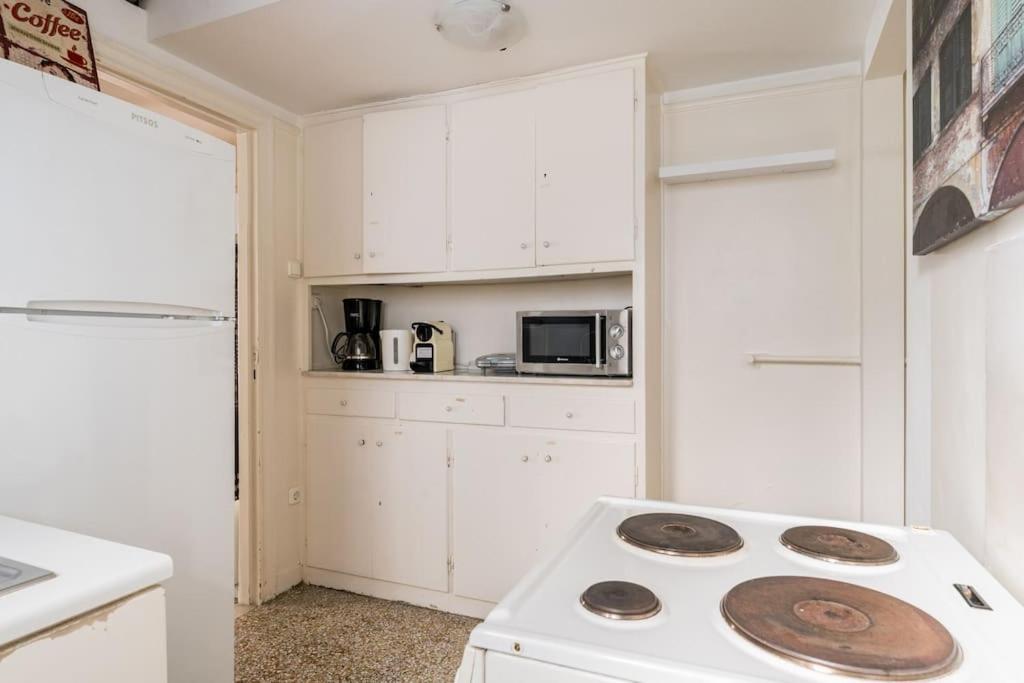 Amazing 3Bdr Apt With Unique Roof Garden In Plaka Athen Exterior foto