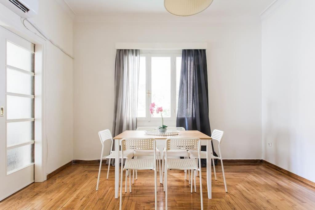 Amazing 3Bdr Apt With Unique Roof Garden In Plaka Athen Exterior foto