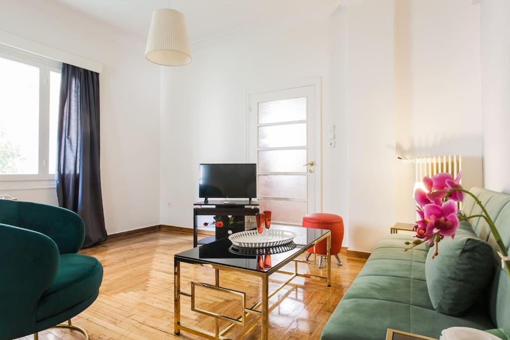 Amazing 3Bdr Apt With Unique Roof Garden In Plaka Athen Exterior foto